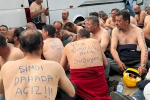 ANKARA - Bakanlık önünde eylem yapan madenciler gözaltına alındı