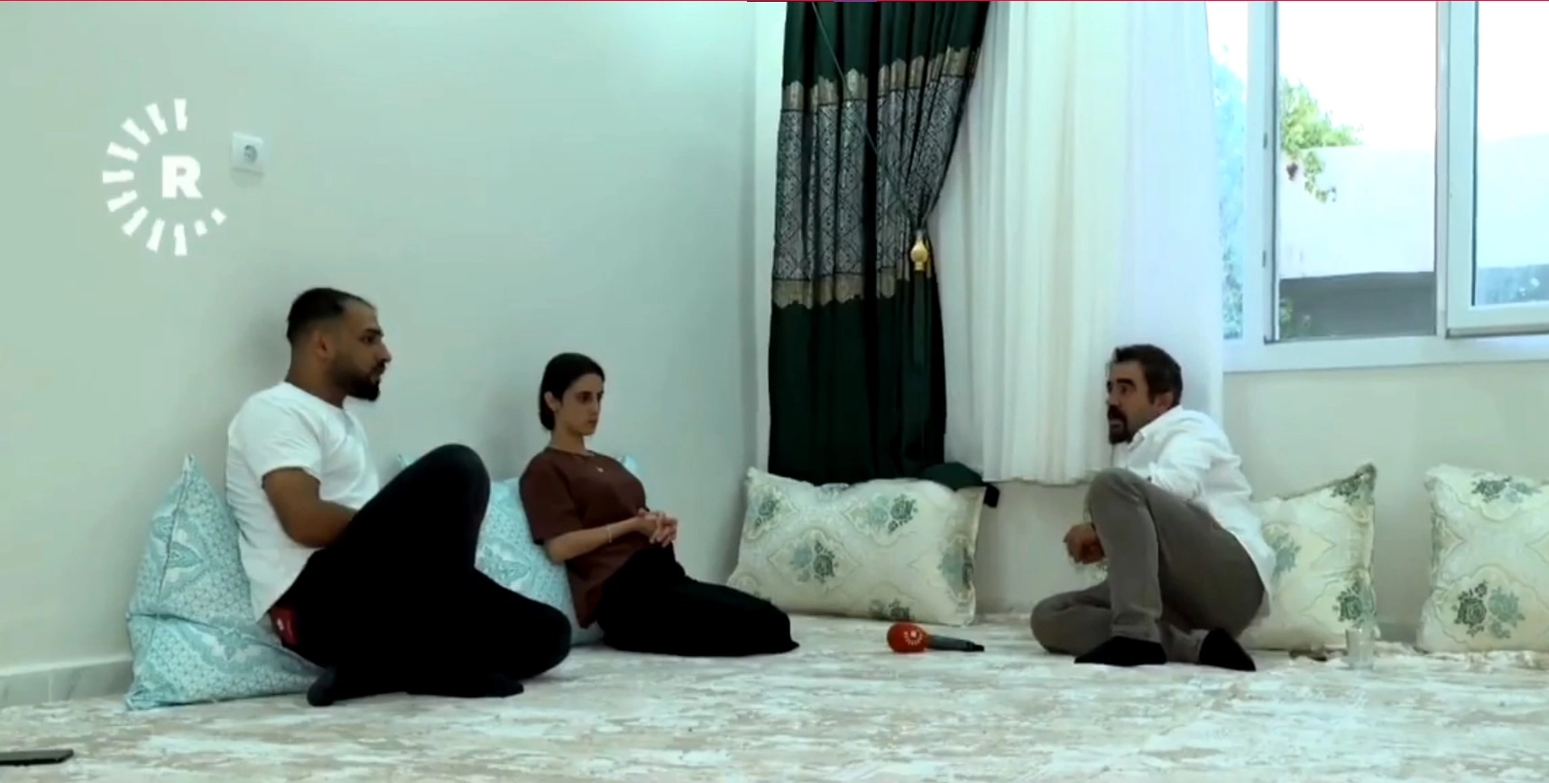 Kürt ailenin dramı: Almanya anne ve babayı sınır dışı etti, 3 çocuğunu ellerinden aldı