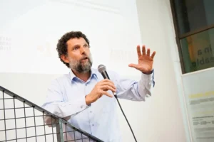 AİHM'den Osman Kavala kararı: Derhal serbest bırakılmalı, tazminat ödenmeli