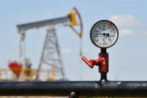 Hürmüz’de tansiyonun düşeceği beklentisi petrolü aşağı çekti
