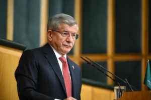 Davautoğlu, ‘Katar Emiri’ne danışman oldu’ haberini yalanladı