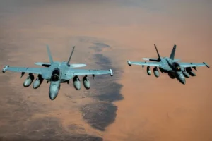 CENTCOM: İran'a yönelik deniz ablukasında 75 ticari geminin rotası değiştirildi