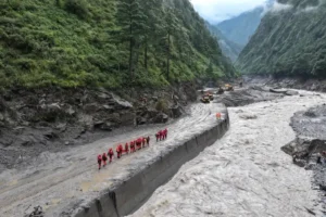 Nepal'de yeni tehlike: Baraj çöktü, acil tahliye uyarısı yapıldı