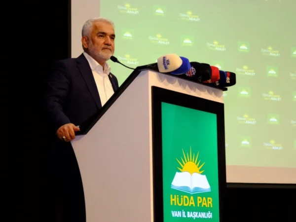 Yapıcıoğlu Van'da konuştu: Silah susacak, kardeşlik konuşacak, adalet her tarafa yayılacak