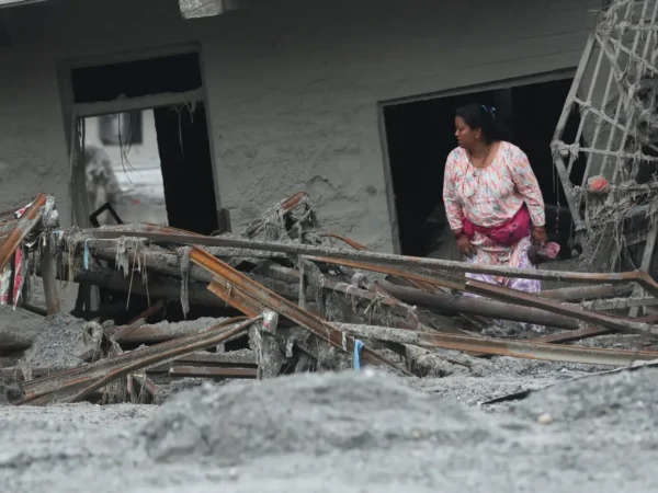 Nepal'deki sel felaketinde ölü sayısı 903'e yükseldi