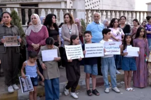 Rojava’da Kürtçe eğitim için gösteri: Kürt liderlerden dilimizden vazgeçmemelerini istiyoruz