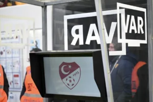 Süper Lig’de günün VAR hakemleri açıklandı: Hangi hakem hangi maçta görev yapacak?