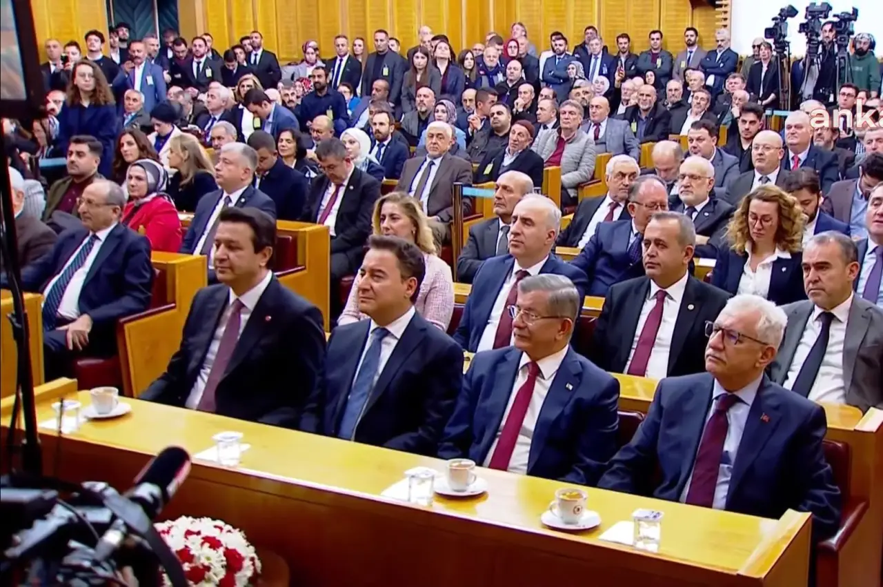 'Transfer' iddiası: İki vekil ayrılırsa Yeni Yol grubu düşebilir