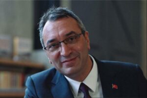 İBB Genel Sekreter Yardımcısı Mahir Polat hastaneye kaldırıldı