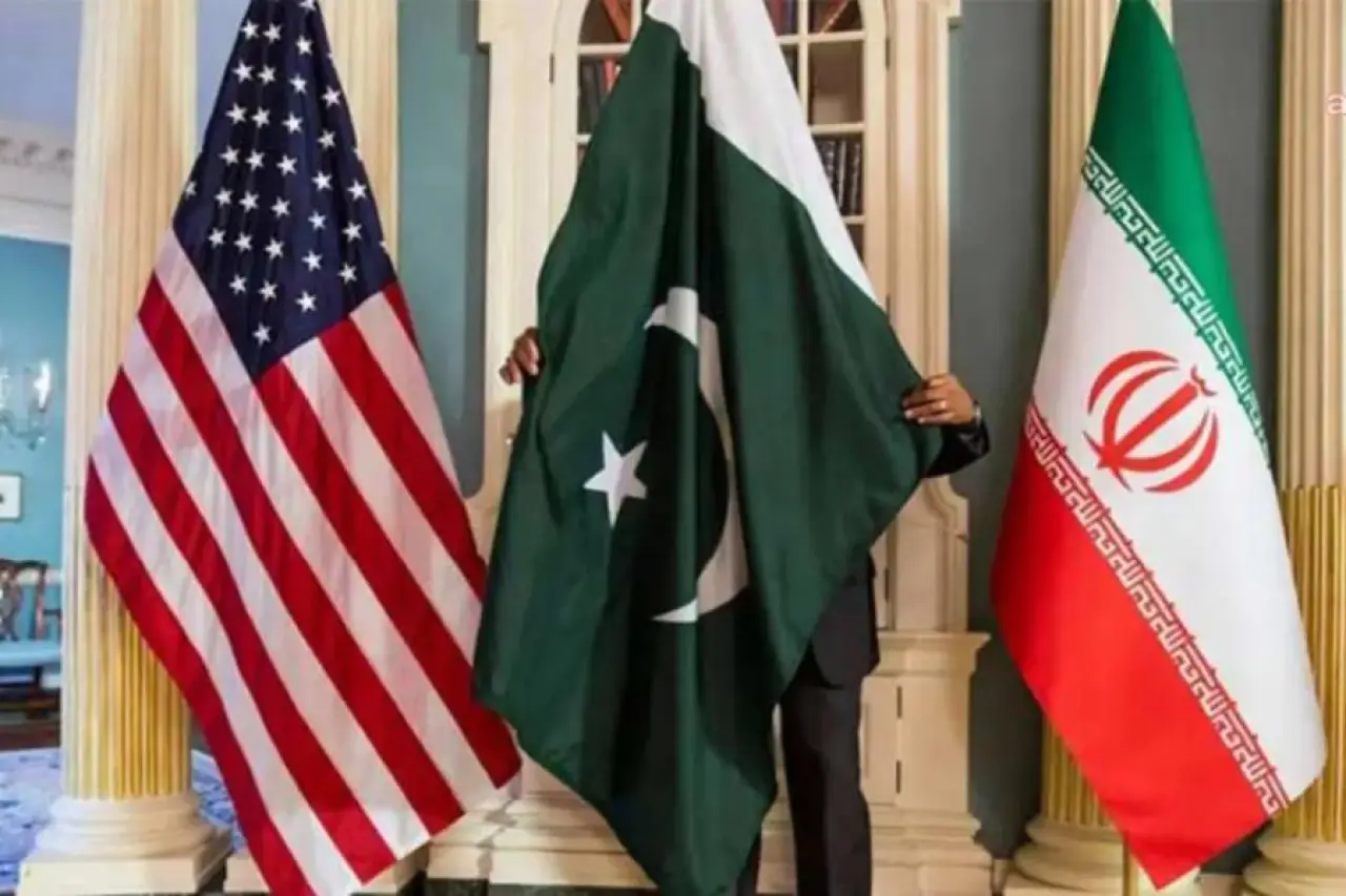 İran-ABD görüşmeleri öncesi Pakistan'dan Tahran'a ziyaret