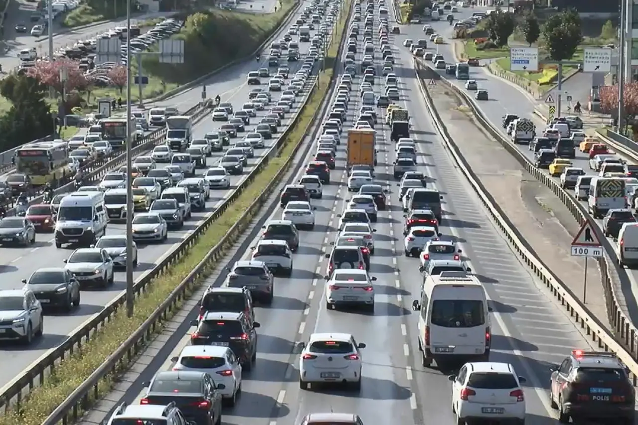 İstanbul'da yeni eğitim öğretim yılı için trafik tedbirleri belirlendi