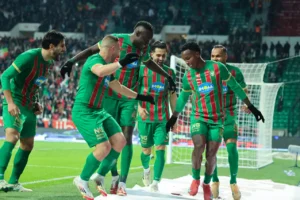 Amedspor-Erzurumspor maçında bakanlar da tribünde olacak