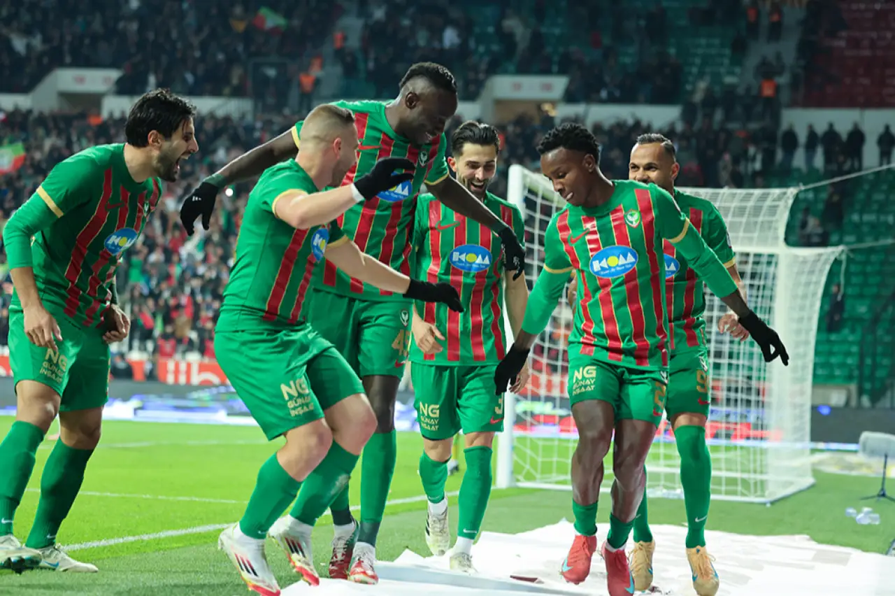 Amedspor-Erzurumspor maçında bakanlar da tribünde olacak