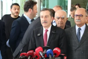 CHP'li Belediye Başkanı, 54 yıllık üyeliğinden istifa etti