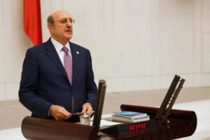 CHP'li İlhan Kesici, “çerçeve yasa”ya hayır oyu vereceğini duyurdu