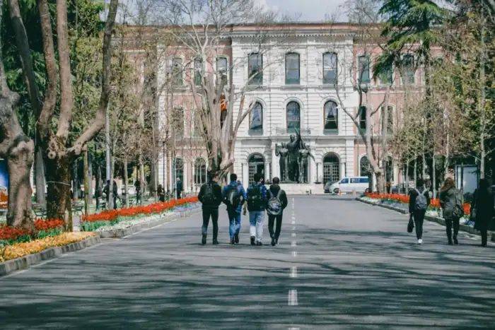 Resmi Gazete’de yayımlandı: Üniversitelerde 4 akademik birim kapatıldı, 2 yeni birim kuruldu