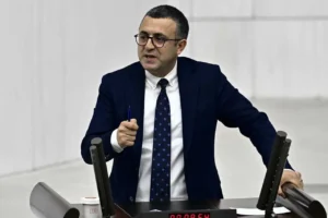 DEM Partili Eren, Amedspor maçında "sarı torba" sallanmasını Meclis'e taşıdı: Binlerce polis varken, nasıl engellenemedi?