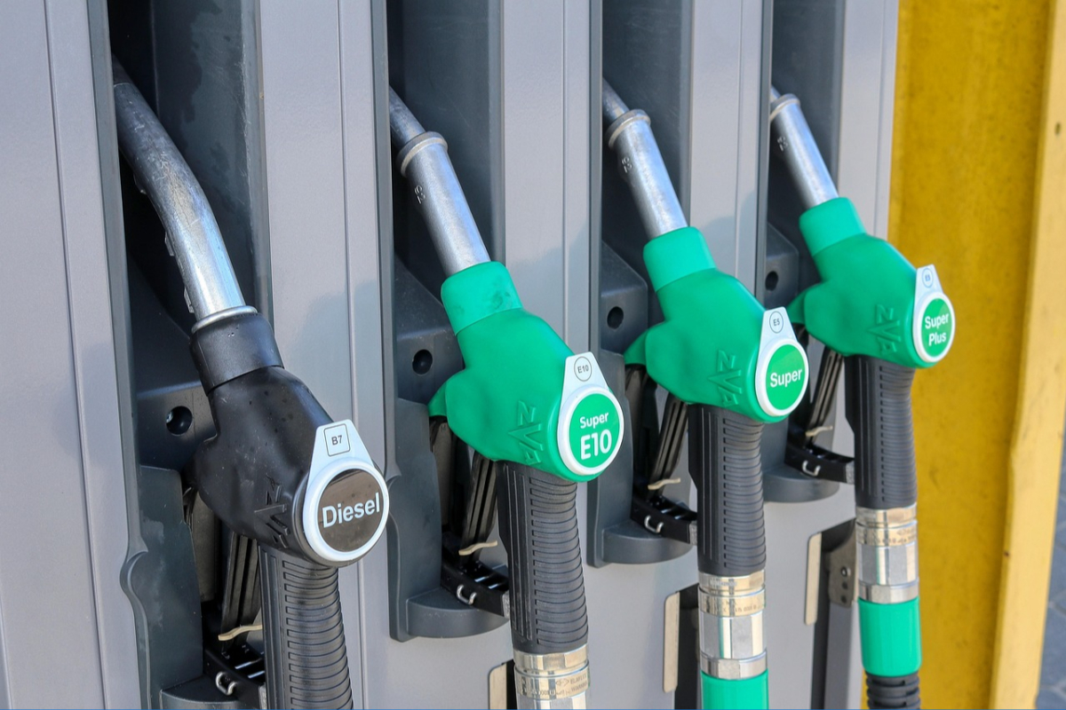 Benzine bu gece 1 TL 43 kuruş zam bekleniyor: Pompaya 1 TL 6 kuruş yansıyacak