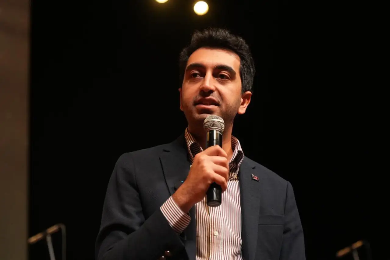 Eren Ali Bingöl "AKP'ye geçecek" diyen gazeteye tebligat gönderdi, daha ulaşmadan AKP'ye geçti
