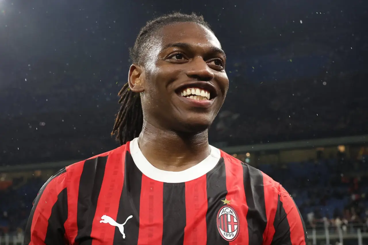 Galatasaray Rafael Leao'yu KAP'a bildirdi