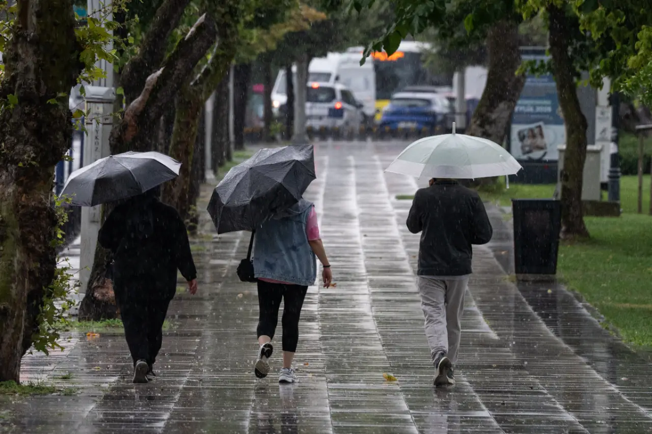Hava bir anda değişecek: Sağanak ve fırtına geliyor (14.08.2026)