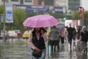 Meteoroloji'den kuvvetli yağış ve fırtına uyarısı: 15 il için sarı kodlu alarm (13.08.2026)