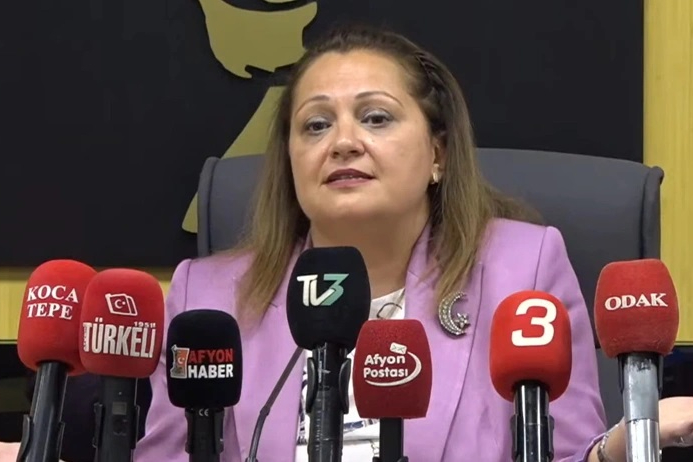 Afyonkarahisar Belediye Meclisi’nde gerginlik: Başkan Köksal oturumu kapattı