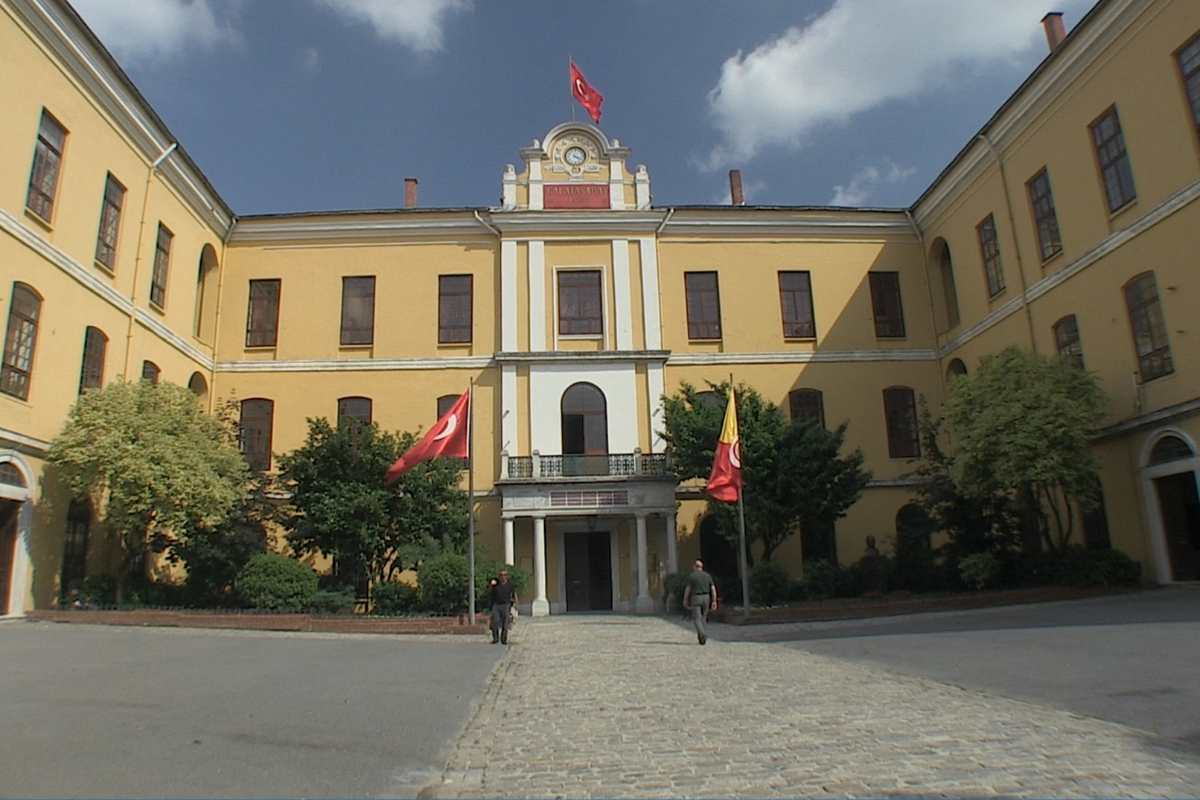 Galatasaray Lisesi'ne geçişte sınav zorunluluğu getirildi