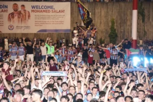 Trabzon'da Salah'a coşkulu karşılama: