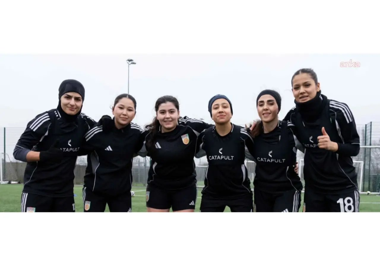 FIFA kararı sonrası ilk maç: Afgan kadın futbol takımı yeniden sahaya çıktı