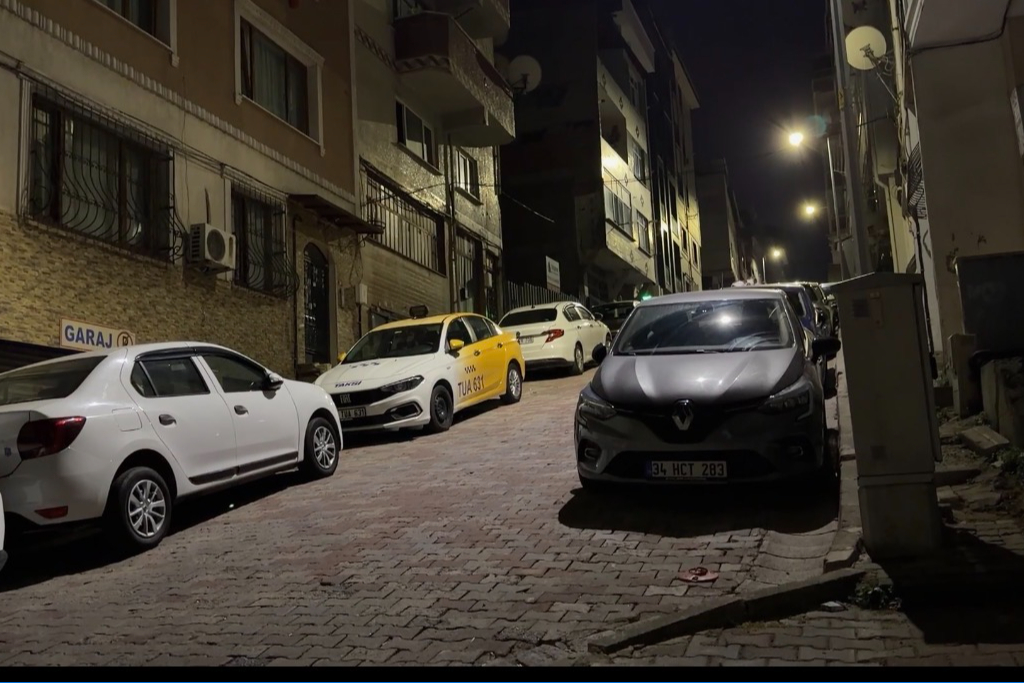 Kağıthane’de silahlı saldırı: 2 kişi ağır yaralandı
