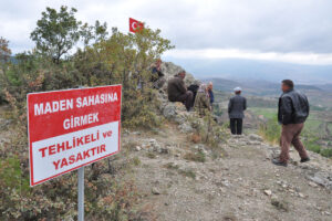 Kazdağları'nı yutacak maden ısrarı: CVK'nın zehirli madeni için köylünün tepkisine rağmen kapasite artışı