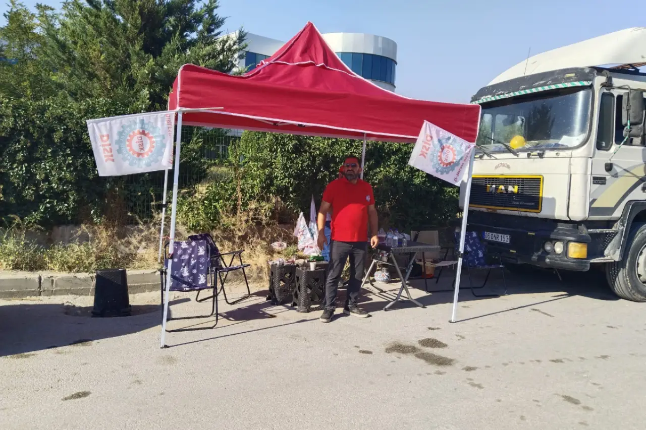 Direnişteki Panelsan işçilerinin üzerine tır sürüldü