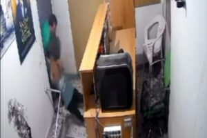 Birlikte yaşadığı kadını darbeden erkeğe uzaklaştırma: Geçmiş yıllardaki darp görüntüleri ortaya çıktı