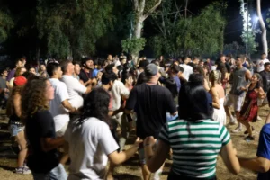 Ceplerimde toprak kokusuyla buradan ayrılıyorum!