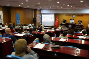 Diyarbakır'da Doğan Hatun'un yerine Evin Yelboğa eş başkan seçildi