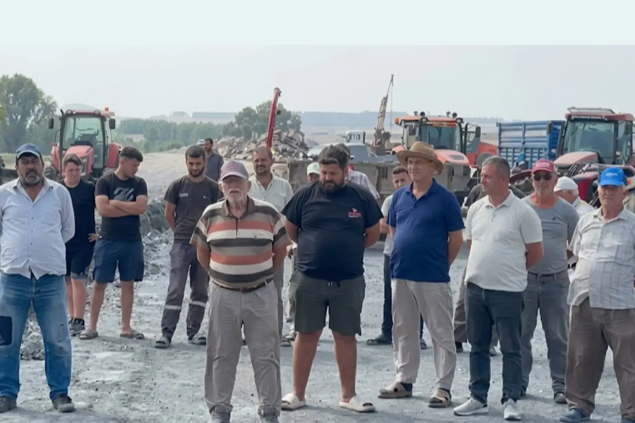 Mudanya Çayönü sakinlerinden yetkililere çağrı: "Mühendislik hatası mağdur etti, alt geçit istiyoruz"