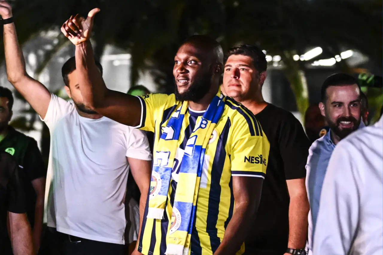 Fenerbahçe'nin yeni yıldızı Lukaku'dan şampiyonluk mesajı