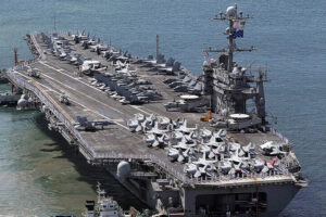 WSJ: Pentagon Orta Doğu'da uçak gemisi değişimine hazırlanıyor