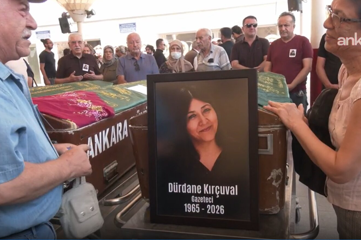 Gazeteci Dürdane Kırçuval'a veda
