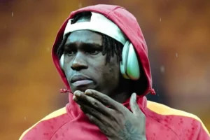 Galatasaray'ın güçlü savunmacısı Singo'ya büyük teklif