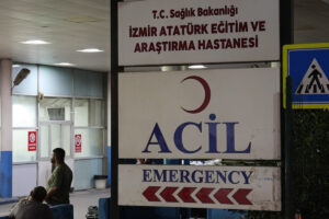 İzmir'de sokak ortasında darbedilen genç hayatını kaybetti