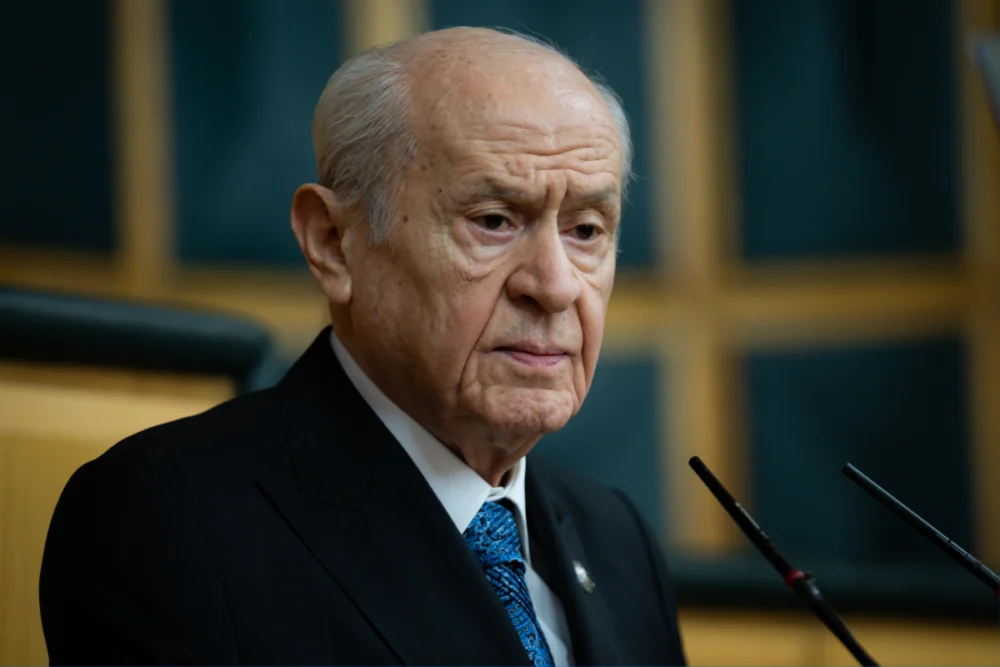 Bahçeli'den Leyla Zana'ya başsağlığı telefonu
