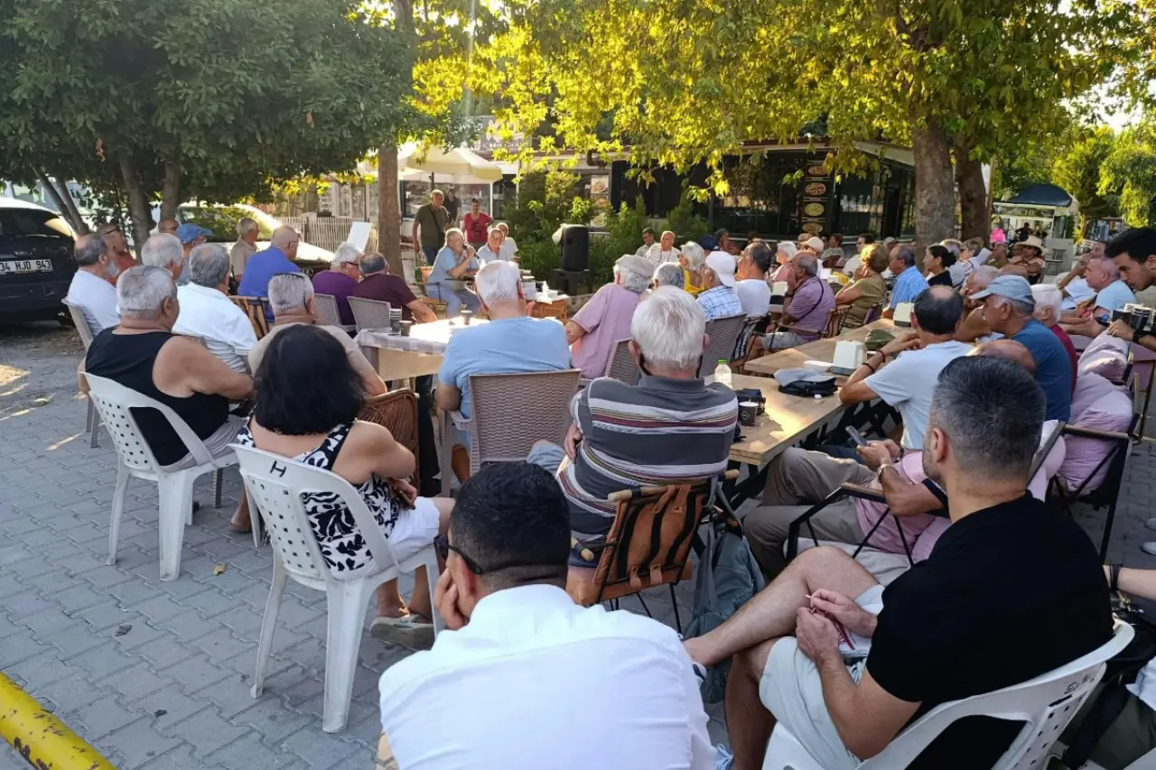 Mustafa Yıldırımtürk'ün İzler kitabı, Fındıklı’da Vice Fest’te tartışıldı