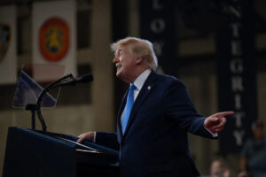 Kanada'ya yüzde 50 gümrük vergisi tehdidine anlaşma arası: Trump tarifeyi üç günlüğüne askıya aldı