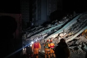 Depremde yıkılan Proton Apartmanı ek bilirkişi raporu: İmar İşleri Müdür yardımcıları için "idari sorumludur" denildi