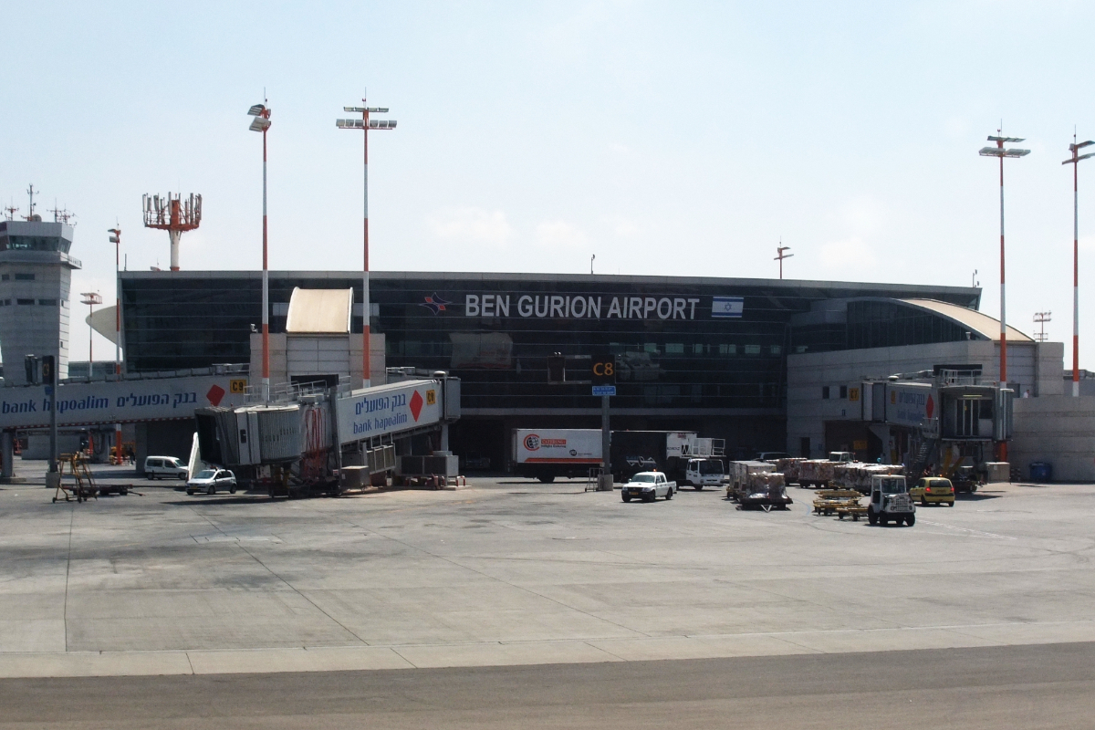 İsrail'de Ben Gurion Havalimanı'nda çalışanlar iş bıraktı, gelen uçuşlar durduruldu