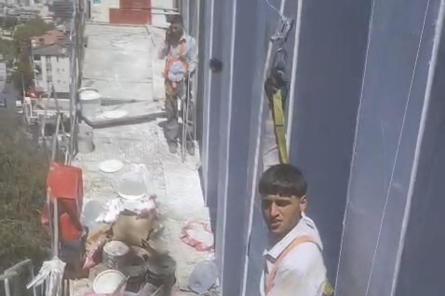 Kağıthane'de inşaat platformu çöktü: Mahsur kalan 4 işçi kurtarıldı