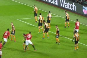 Hull City, Premier Lig'e Manchester United galibiyetiyle döndü