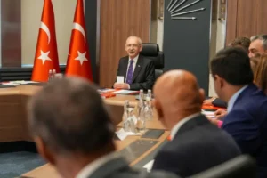CHP'de iki önemli toplantı: Kongre tarihleri belirlenecek